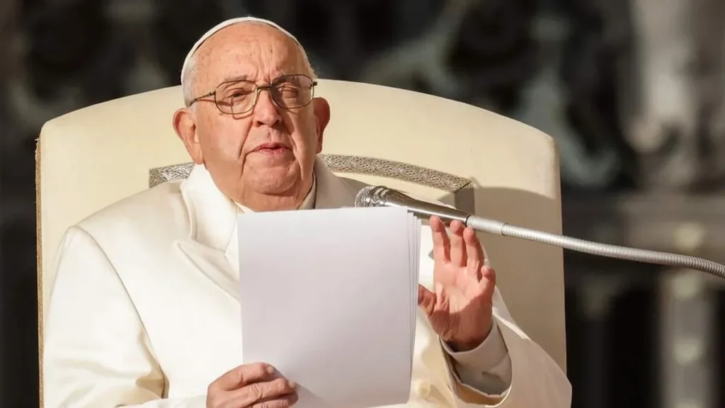 Imagem Papa Francisco participa de sua audiencia geral do artigo “Que todos celebremos a Páscoa juntos”, pede Papa Francisco