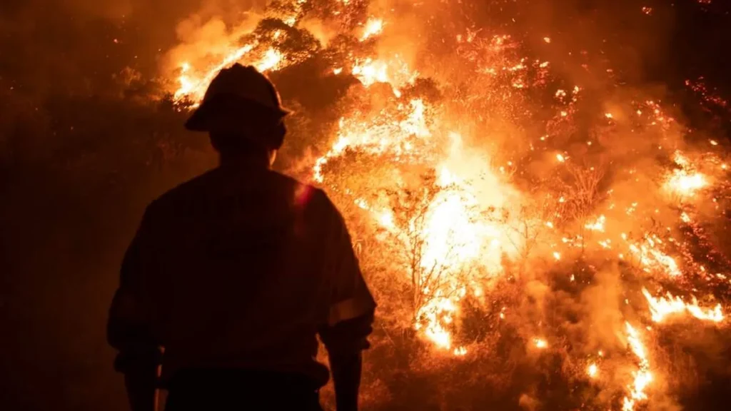 Imagem fogo na california do artigo Incêndios na Califórnia: reze pelas vítimas das mudanças climáticas