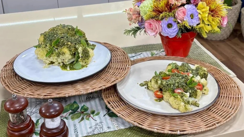 Imagem Couve Flor Assada e Molho Pesto do artigo Couve-Flor Assada e Molho Pesto – Santa Receita