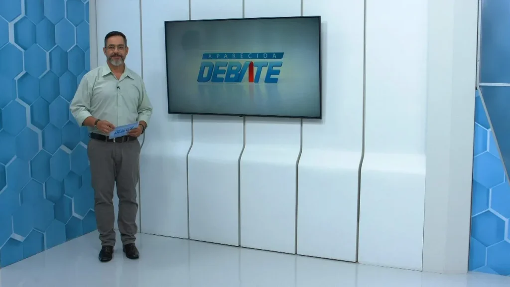 Imagem APD 1802 Reproducao TV Aparecida 1 do artigo “Aparecida Debate” destaca questões sobre o controle das redes sociais