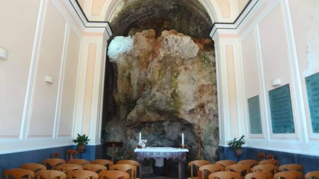 Imagem Gruta de Scala do artigo A gruta onde a Mãe de Deus se revelou a Santo Afonso