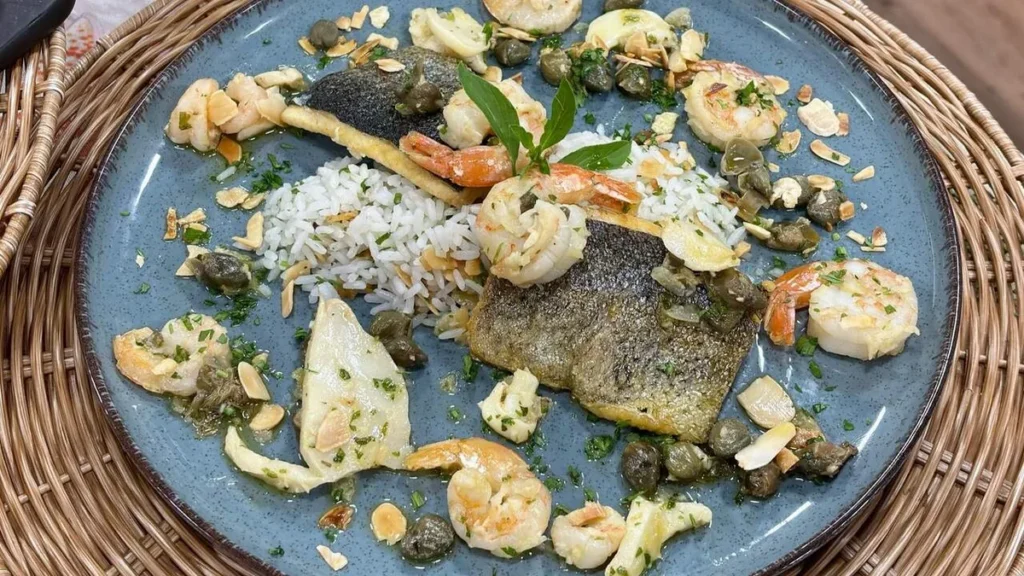 Imagem Filet de Truta ao Molho de Camarao com Arroz de Amendoas do artigo Filet de Truta ao Molho de Camarão com Arroz de Amêndoas – Santa Receita