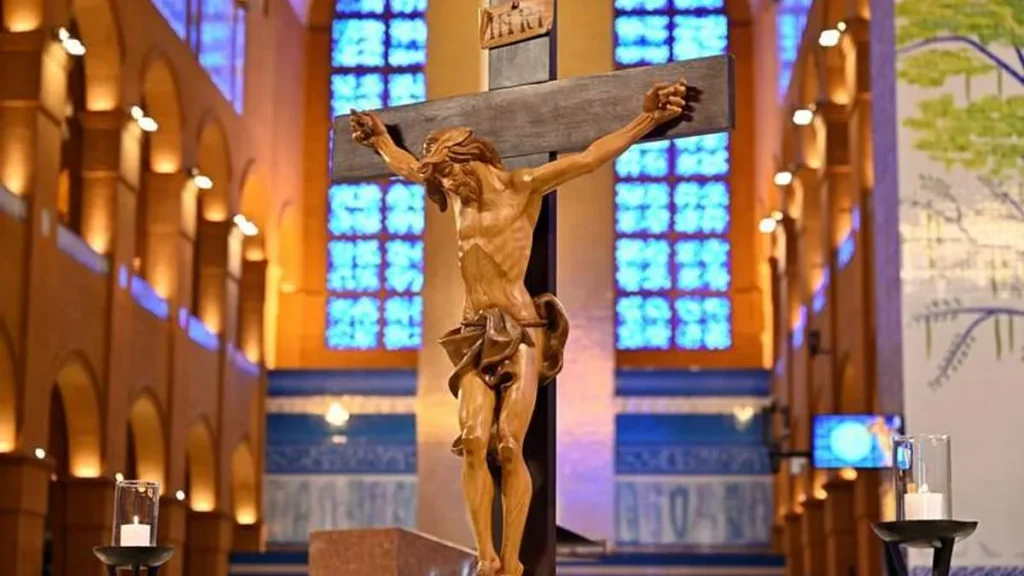 Imagem Cristo Crucificado do artigo Cuidando da Casa da Mãe