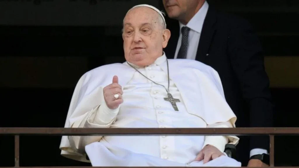 Imagem papa francisco alta do hospital 2025 do artigo Papa Francisco tem alta médica: "Obrigado a todos"