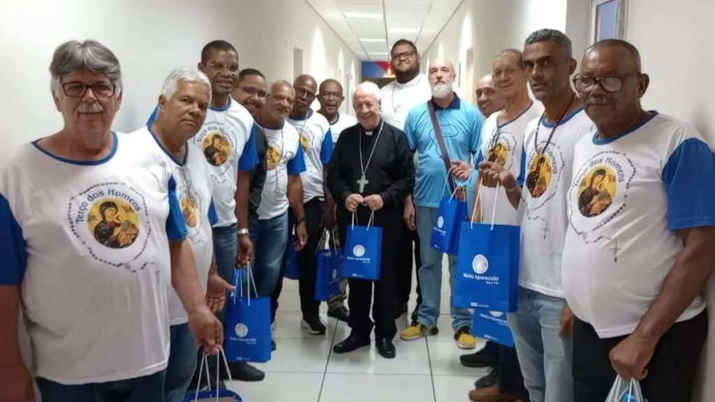 Imagem Cobertura Radio Aparecida Romaria Terco dos Homens 2025 6 do artigo Emoção e muita oração na programação da Rádio Aparecida na Romaria do Terço dos Homens