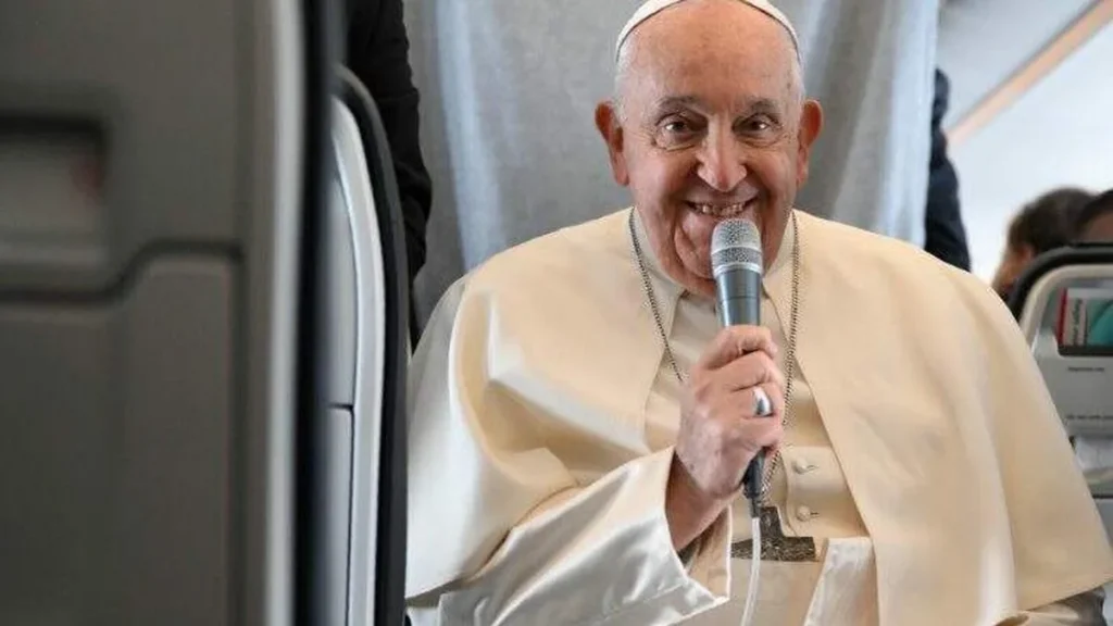 Imagem papa comunicacao do artigo Como prender a atenção do público ao falar de fé