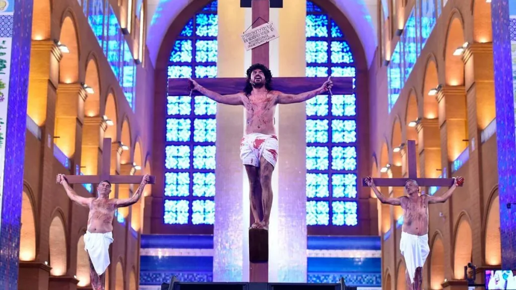 Jovens de Maria apresenta A Paixão de Cristo no Santuário Nacional