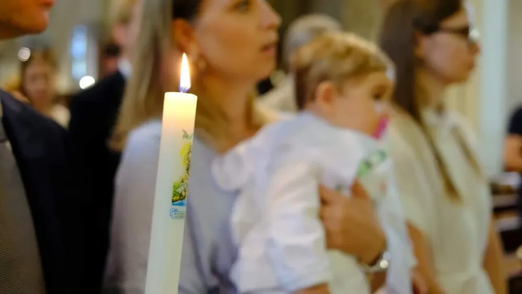 Imagem batismo do artigo Arquidiocese de Singapura realiza mais de 1100 batismos nesta Páscoa