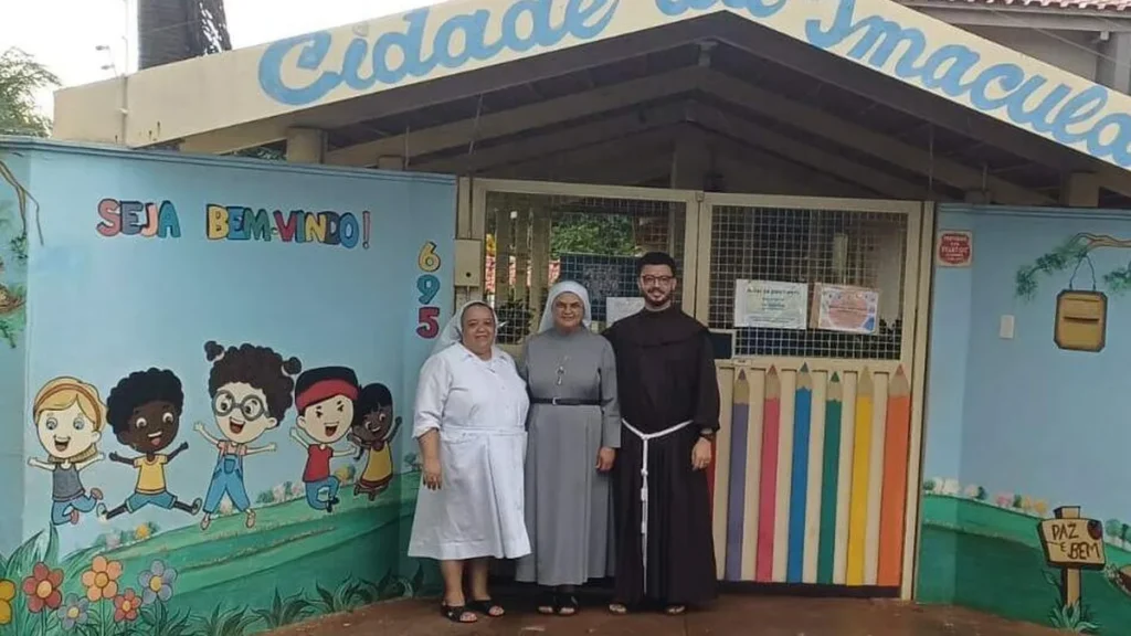 Irmã Silvana e Frade Franciscano