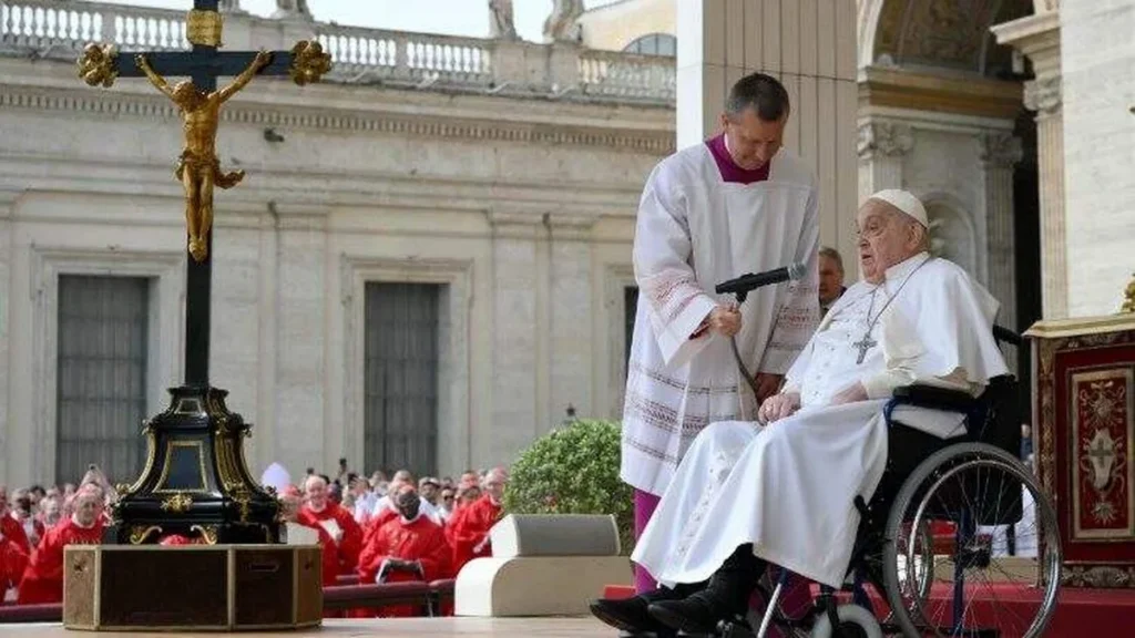 Imagem Domingo de Ramos do artigo Papa no Angelus: todos temos dores, mas fé ajuda a enfrentá-las