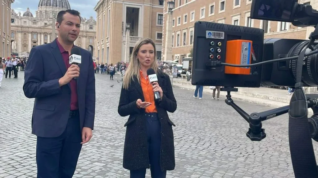 Imagem Camila Irmao Roma JoaoEder 4 do artigo TV Aparecida realiza cobertura do funeral de Papa Francisco direto do Vaticano