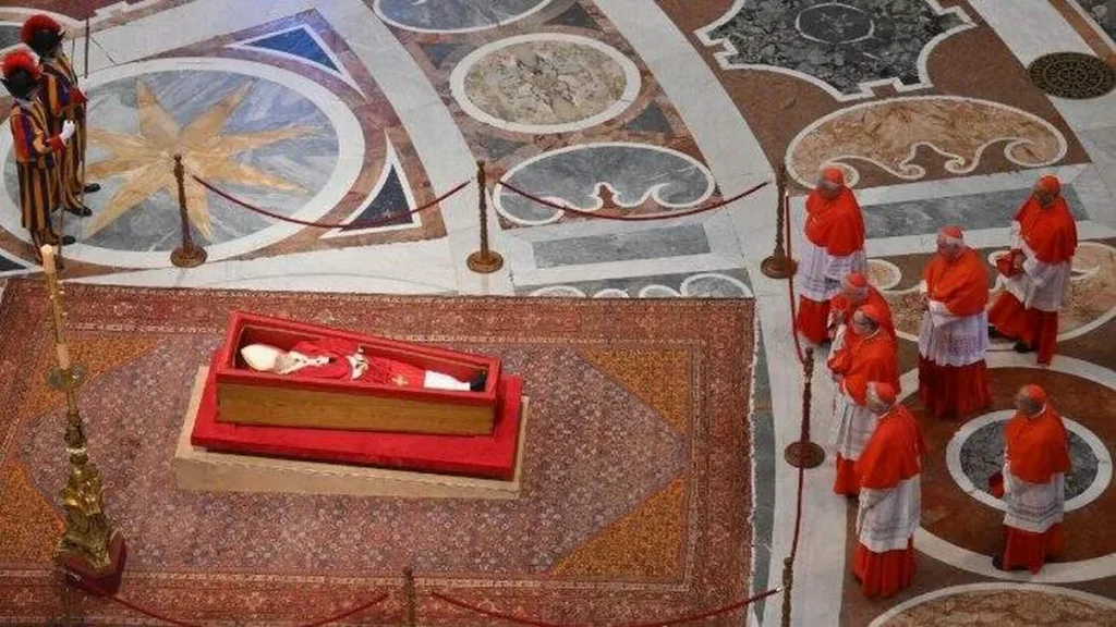 Imagem Velorio Papa Francisco do artigo Confira os destaques do Notícias em 30 desta sexta-feira (25)