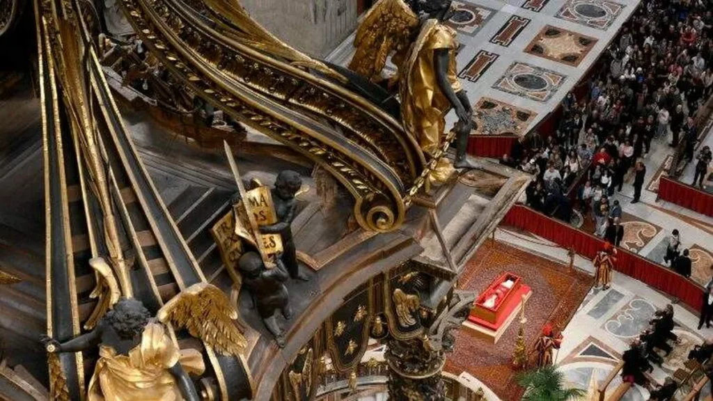Imagem sede vacante do artigo Os sacramentos seguem acontecendo mesmo sem um Papa?