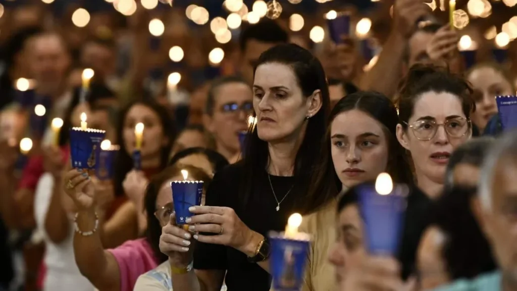 Imagem Vigilia Pascal 19042025 do artigo Vigília Pascal no Santuário: "esperança e encontro com o ressuscitado"
