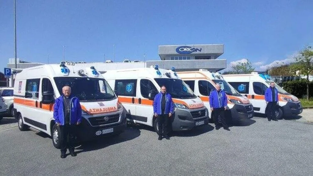 Imagem ambulancias compradas pelo papa para enviar a ucrania do artigo Papa envia ambulâncias à Ucrânia como sinal de esperança