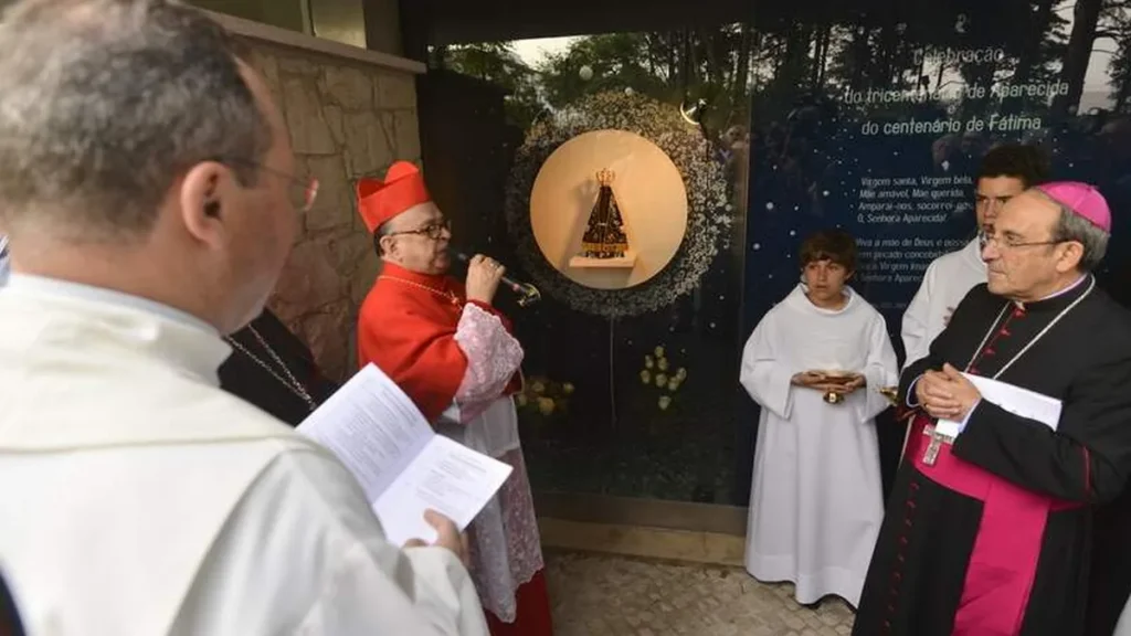 Imagem Nossa Senhora Aparecida em Fatima Portugal do artigo 10 anos da entronização da Padroeira do Brasil em solo português