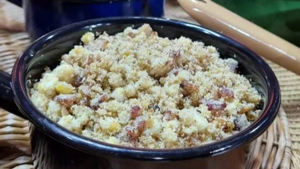 Imagem 4 farofa sdv 6.4 do artigo Farofa de Bacon Com Ovo e Salada de Tomate – Sabor de Vida