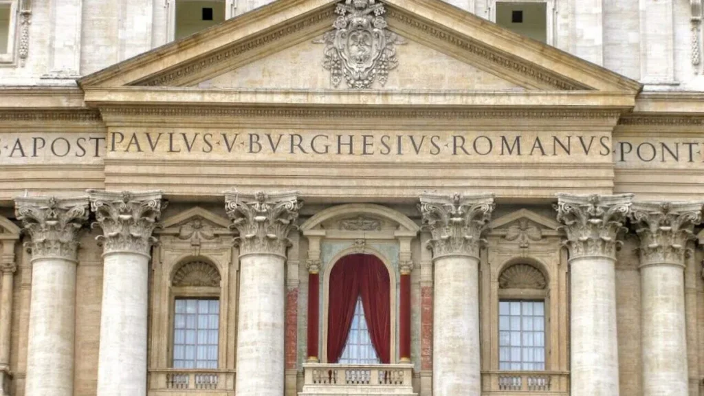 Imagem Varanda Praca de Sao Pedro do artigo Vaticano prepara varanda para anúncio do novo Papa