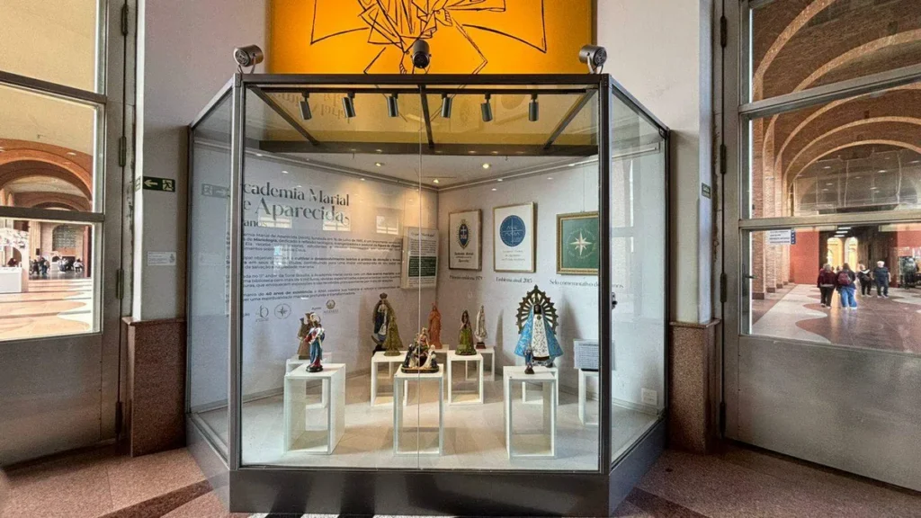 Imagem WhatsApp Image 2025 05 13 at 15.56.44 1 do artigo Celebrar a história: Mostra cultural homenageia os 40 anos da Academia Marial de Aparecida