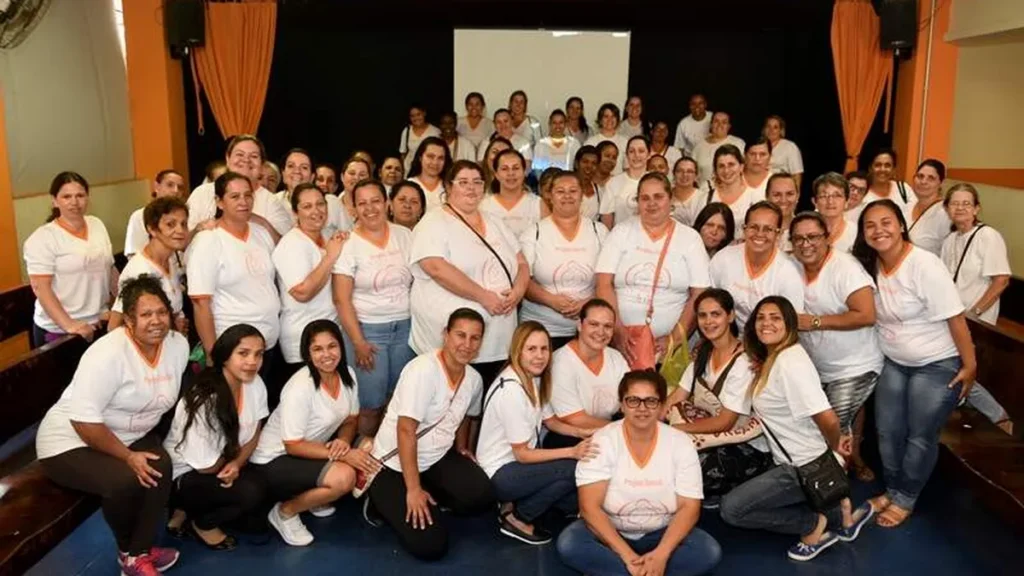 Imagem Projeto Esteio de Luz do artigo Cuidar de quem cuida de nós