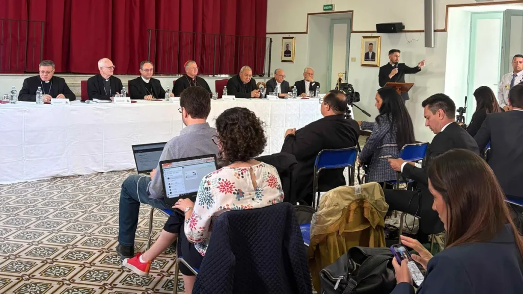 Imagem CARDEAIS COLETIVA do artigo Cardeais brasileiros destacam Conclave de fé e fraternidade