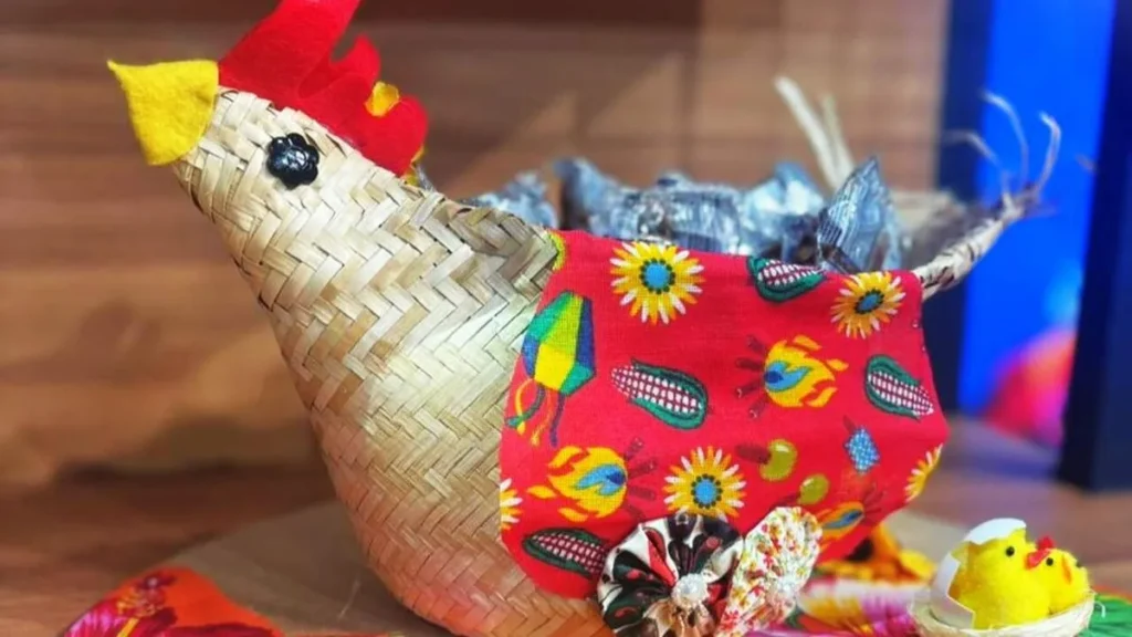 Imagem Galinha DIY FVM do artigo Galinha Porta-Doces Junina (DIY) - Faça Você Mesmo