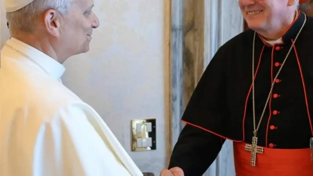 Imagem papa leao xiv e cardeal spengler apertam as maos 2025 do artigo Papa é convidado a participar da COP30 em Belém