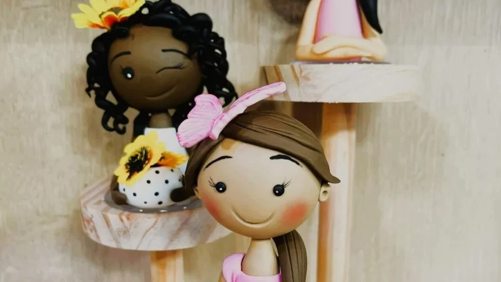 Imagem Bonecas Namoradeiras FVM do artigo Mini namoradeira de biscuit - Faça Você Mesmo