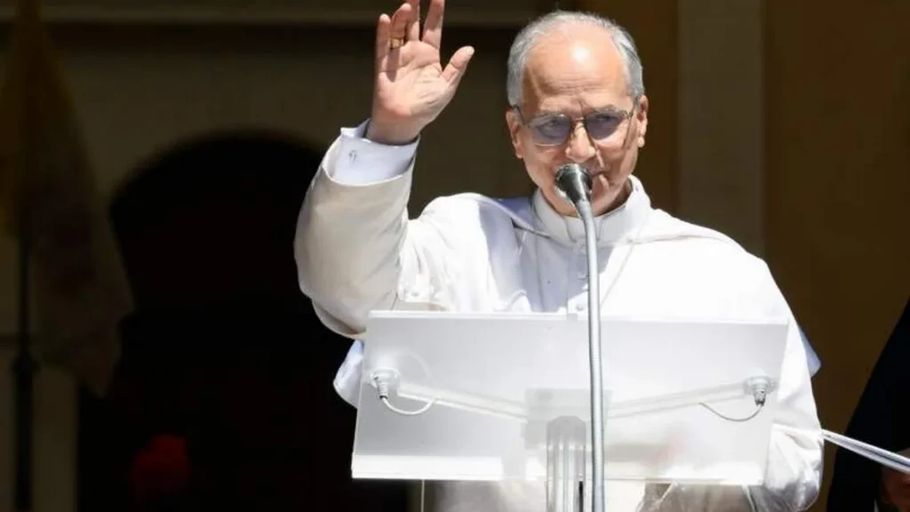 Imagem papa angelus 2025 castel gandolfo do artigo Papa: "Deus bate à porta e espera ser acolhido"
