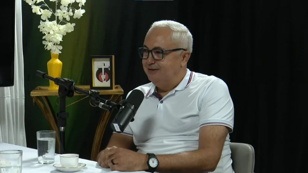 Imagem Padre Devaldo do artigo Santíssima Trindade é tema do videocast "Vozes da Missão"