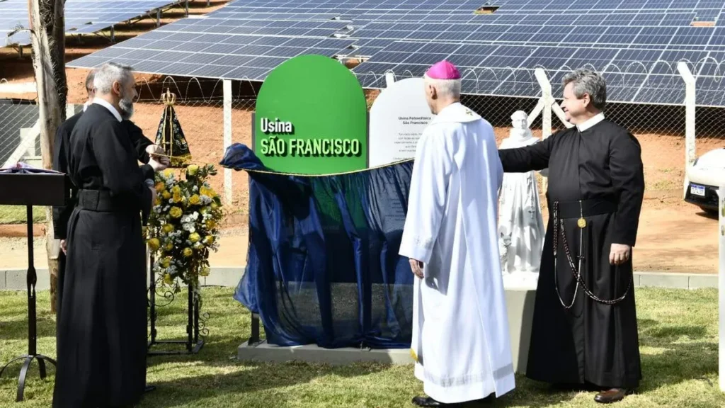 Momento de inauguração da Usina