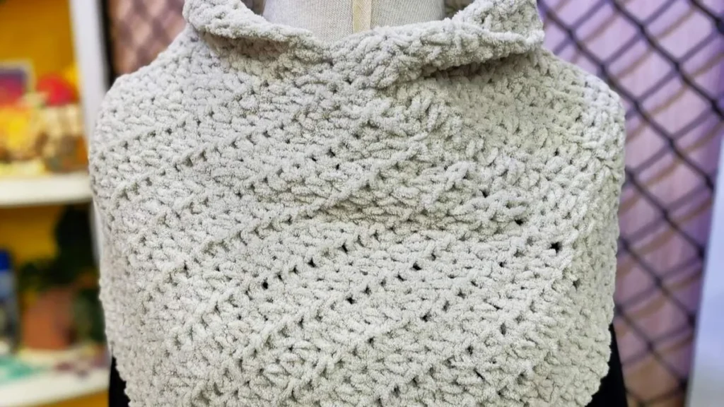 Imagem Poncho Croche FVM do artigo Gola estilo poncho em crochê (fio ternura) - Faça Você Mesmo