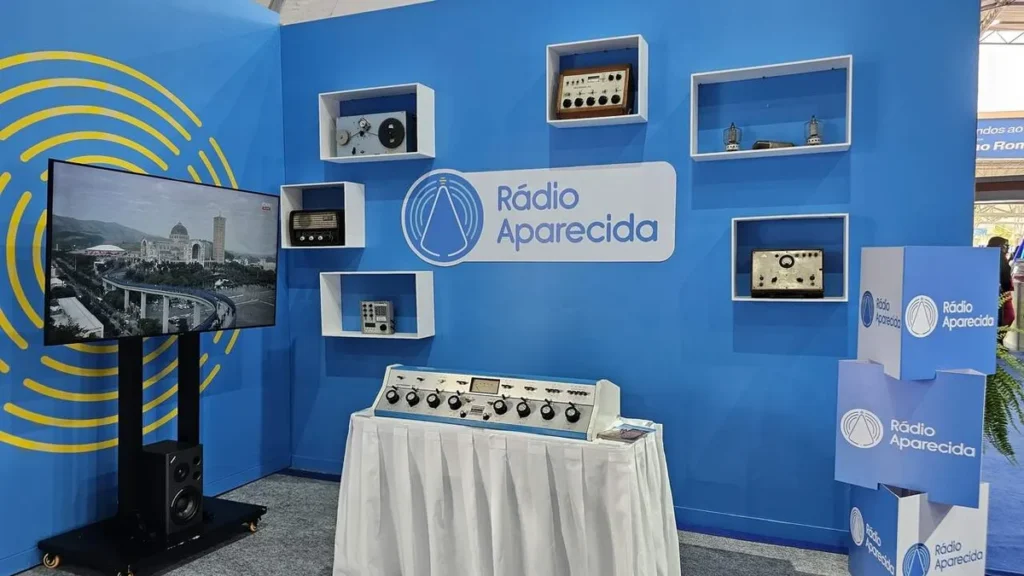 Imagem Radio Aparecida na Super Tenda da Familia dos Devotos do artigo Rádio Aparecida traz todos os detalhes direto da Supertenda