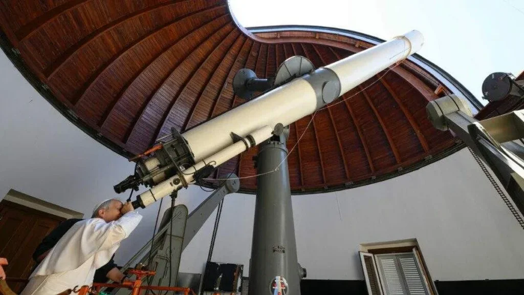 Papa Leão XIV em visita ao Observatório Astronômico