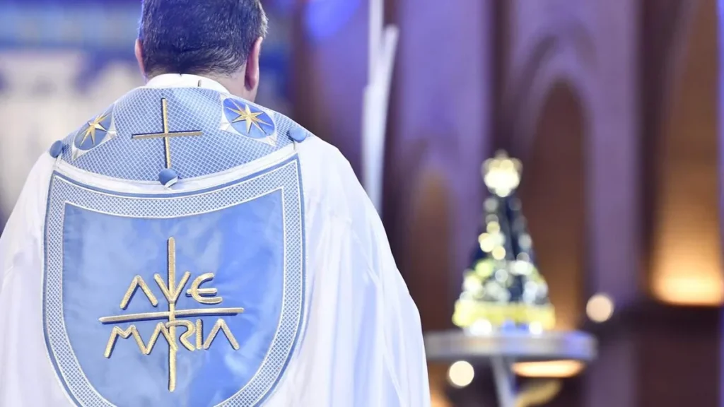 Pe. Marlos Aurélio durante celebração da Novena da Padroeira