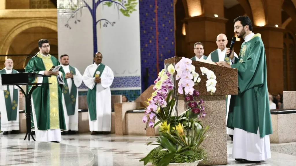 Imagem Santa Missa 09082025 18h do artigo Missa celebra Semana Vocacional no Santuário Nacional
