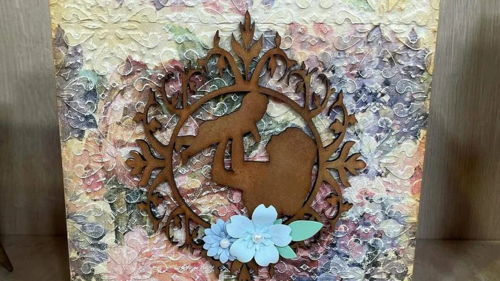 Imagem buque fuxicos fvm1 do artigo Caixa Multiuso Decorada com Decoupage sobre Relevo – Faça Você Mesmo