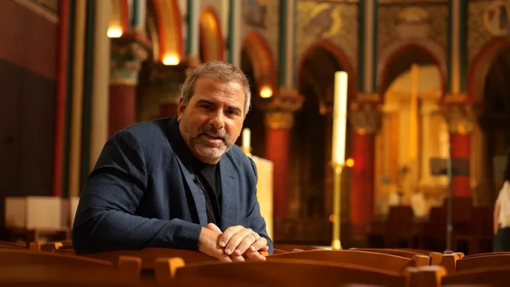 Imagem Expedicoes ao sagrado visita a igreja mais antiga de paris do artigo Rodrigo Alvarez visita a Igreja mais antiga de Paris no "Expedições ao Sagrado"