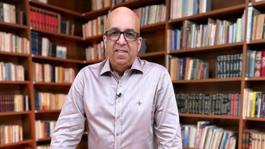 Imagem Dialogos Qual Caminho SeguirY Padre Mauro Vilela do artigo Reveja: “Diálogos” ressalta a importância de uma comunicação responsável