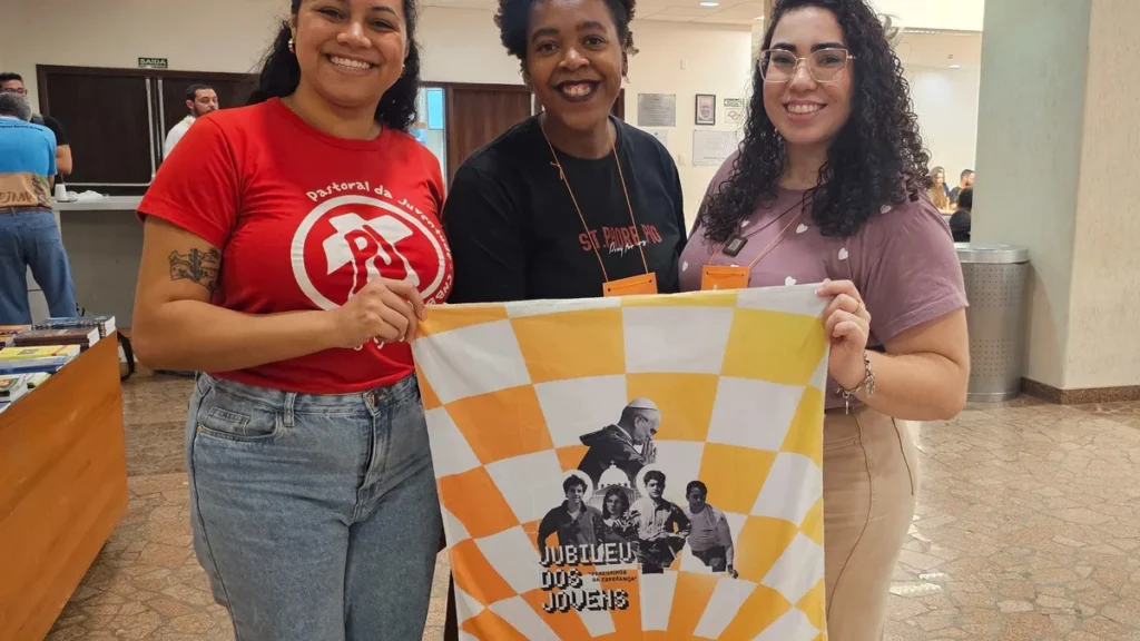 Imagem Jovens participantes do Jubileu dos Jovens do artigo Santuário Nacional acolhe programação do Jubileu dos Jovens