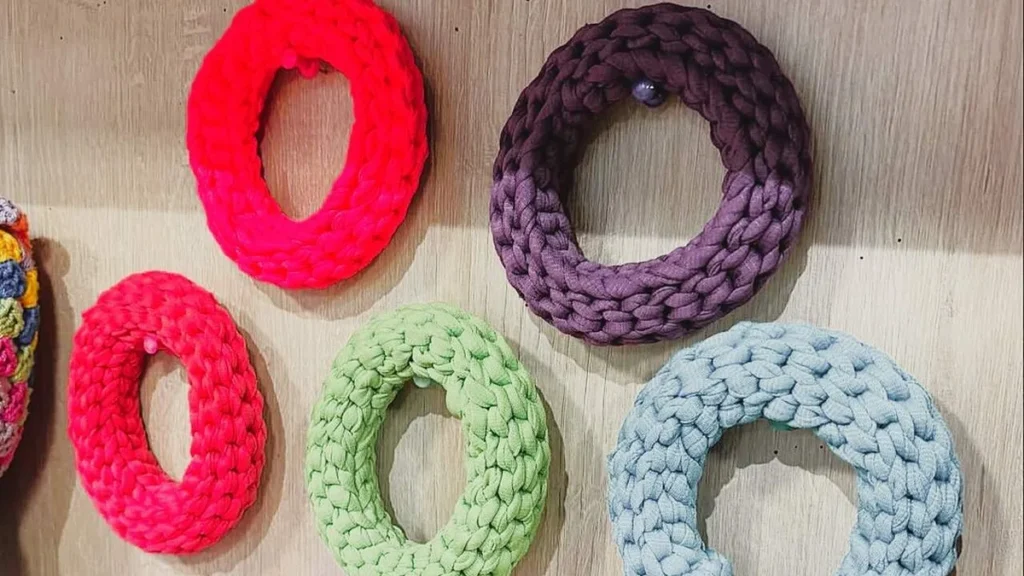 Imagem Pulseira Colorida em Croche Faca Voce Mesmo do artigo Pulseira Colorida em Crochê - Faça Você Mesmo