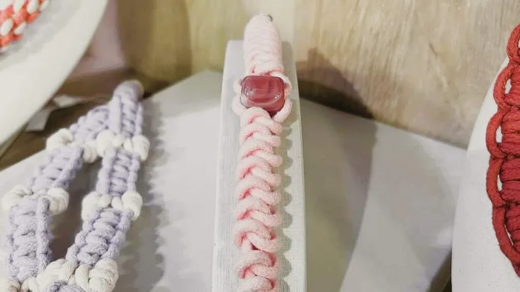 Imagem pulseira macrame faca voce mesmp do artigo Pulseira em Macramê - Faça Você Mesmo