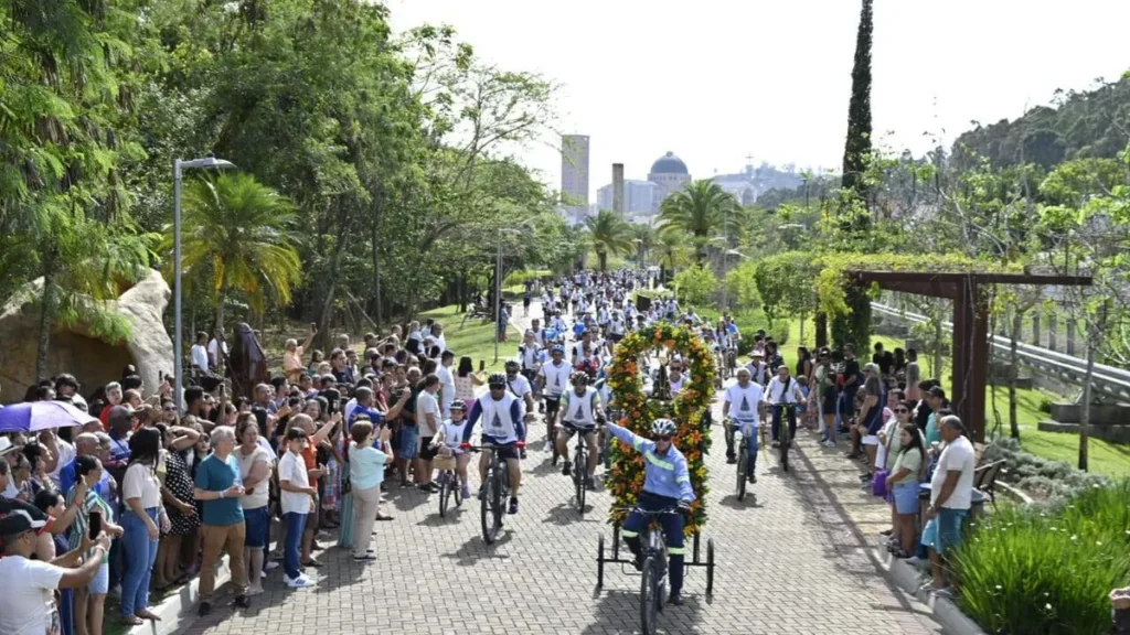 Imagem Passeio Ciclistico Festa da Padroeira 2025 do artigo Devotos se reúnem para passeio ciclístico em honra à Mãe Aparecida