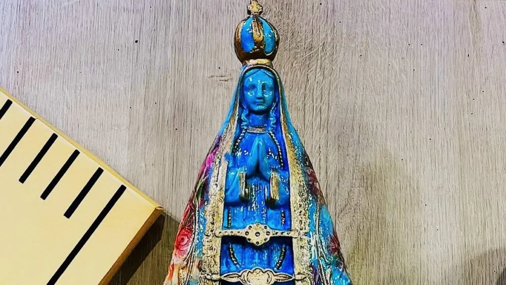 Imagem decupagem aquarelada nossa sra faca voce mesmo do artigo Decupagem Aquarelada em Imagem de Gesso (Nossa Senhora Aparecida) - Faça Você Mesmo