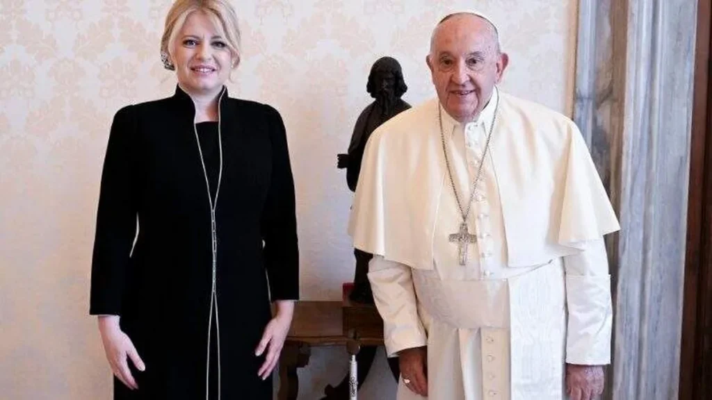 Imagem O Papa com a presidente da Republica da Eslovaquia Zuzana Caputova do artigo Papa recebe presidente da Eslováquia, no Vaticano