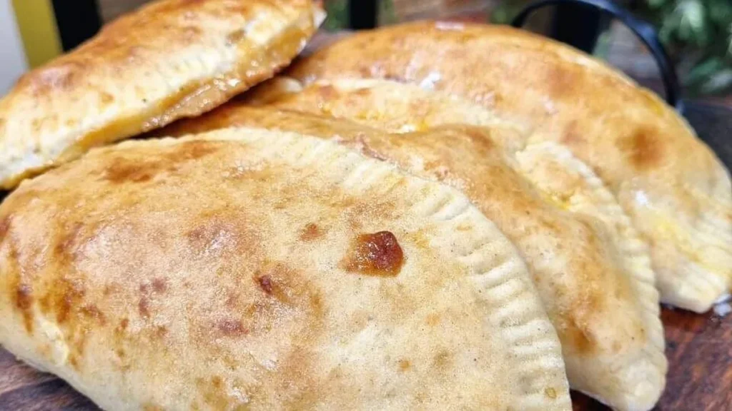Imagem calzone de banana com doce de leite sabor de vida do artigo Calzone de Banana com Doce de Leite - Sabor de Vida