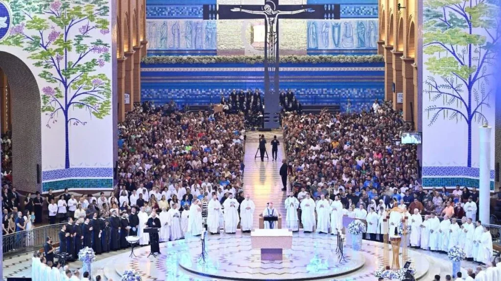 Imagem missa solene padroeira do artigo Audiência: TV Aparecida garante o 3º lugar com Missa Solene na Festa da Padroeira