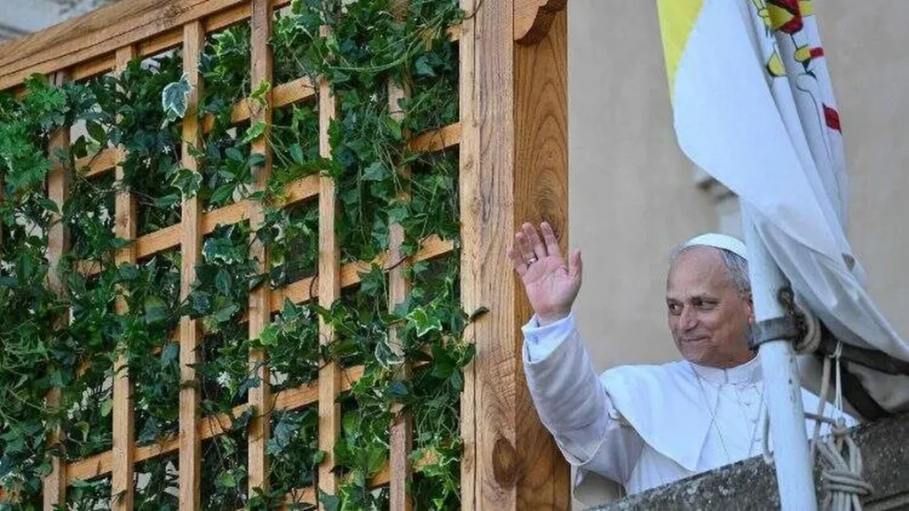 Imagem papa leao xiv em castel gandolfo 2025 do artigo Você não descansa? Aprenda com Papa Leão XIV a fazê-lo!