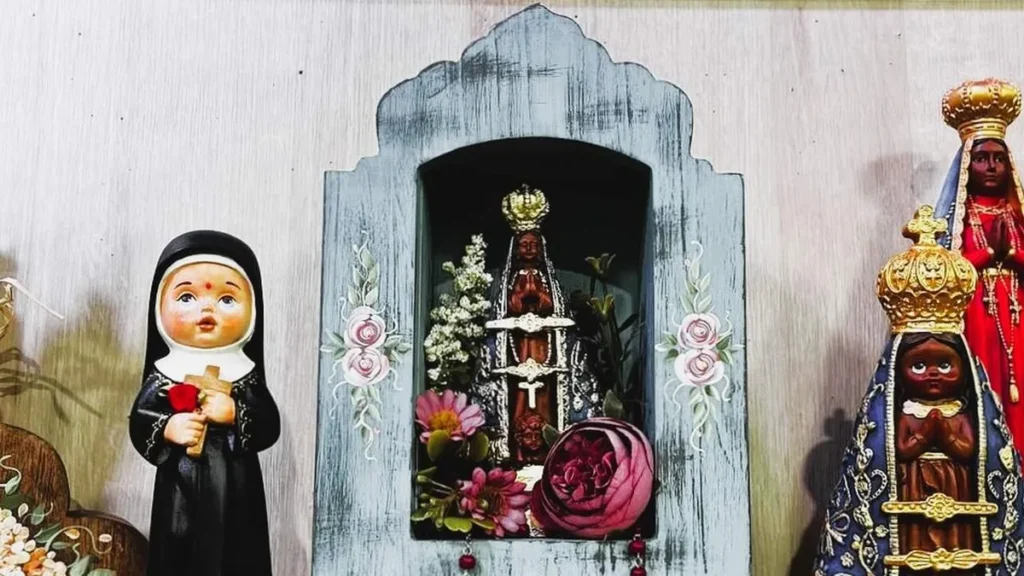 Imagem pintura madeira oratorio fvm do artigo Oratório de Nossa Senhora Aparecida (Pintura na Madeira) - Faça Você Mesmo
