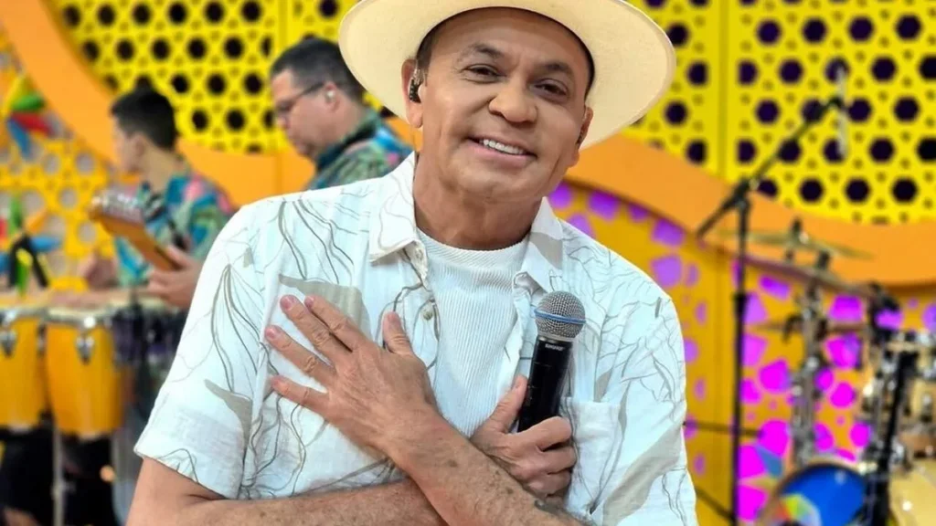 Imagem Frank Aguiar Producao TV Aparecida do artigo Frank Aguiar recebe em seu programa Fábio Carneirinho, Brisa Star e Jhotapê